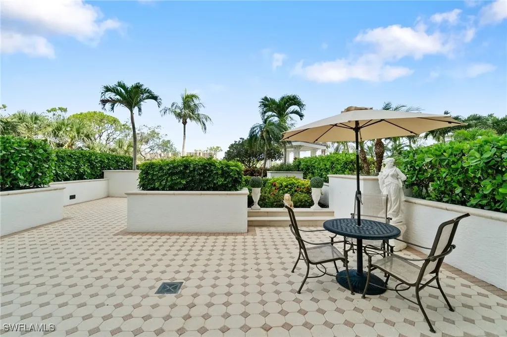 325 Dunes Boulevard Naples FL 34110