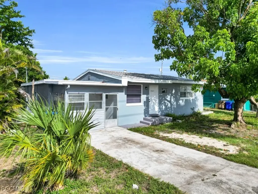 3847 Maxine Street Fort Myers FL 33901