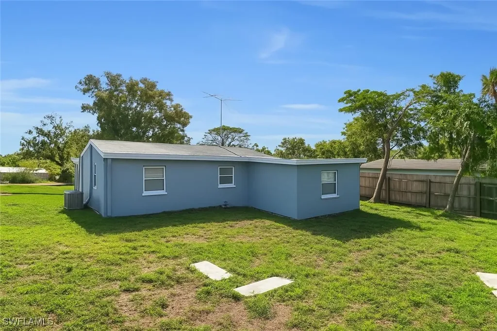 3847 Maxine Street Fort Myers FL 33901