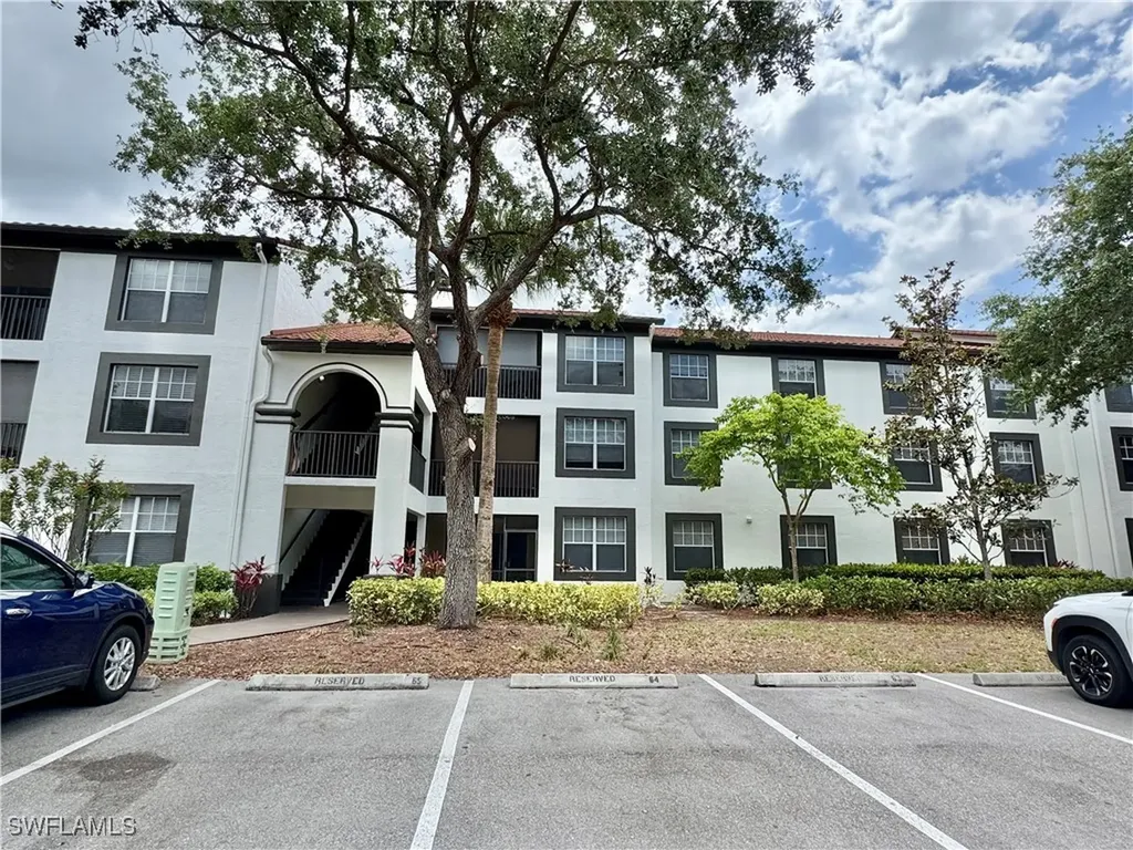 7925 Preserve Circle Naples FL 34119