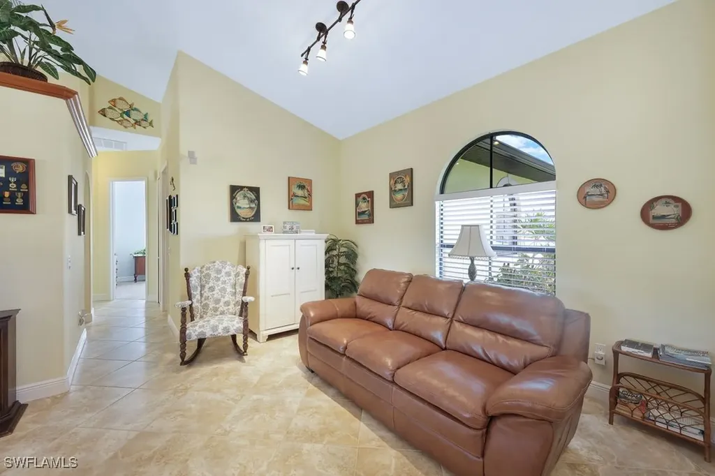 4311 SW 20th Avenue Cape Coral FL 33914