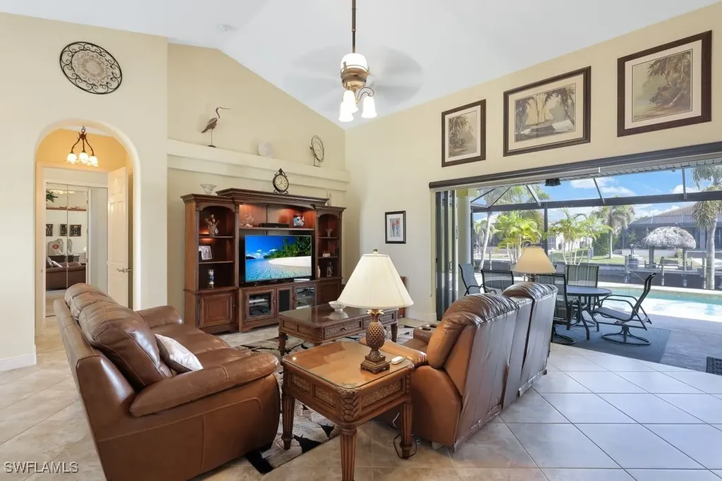 4311 SW 20th Avenue Cape Coral FL 33914