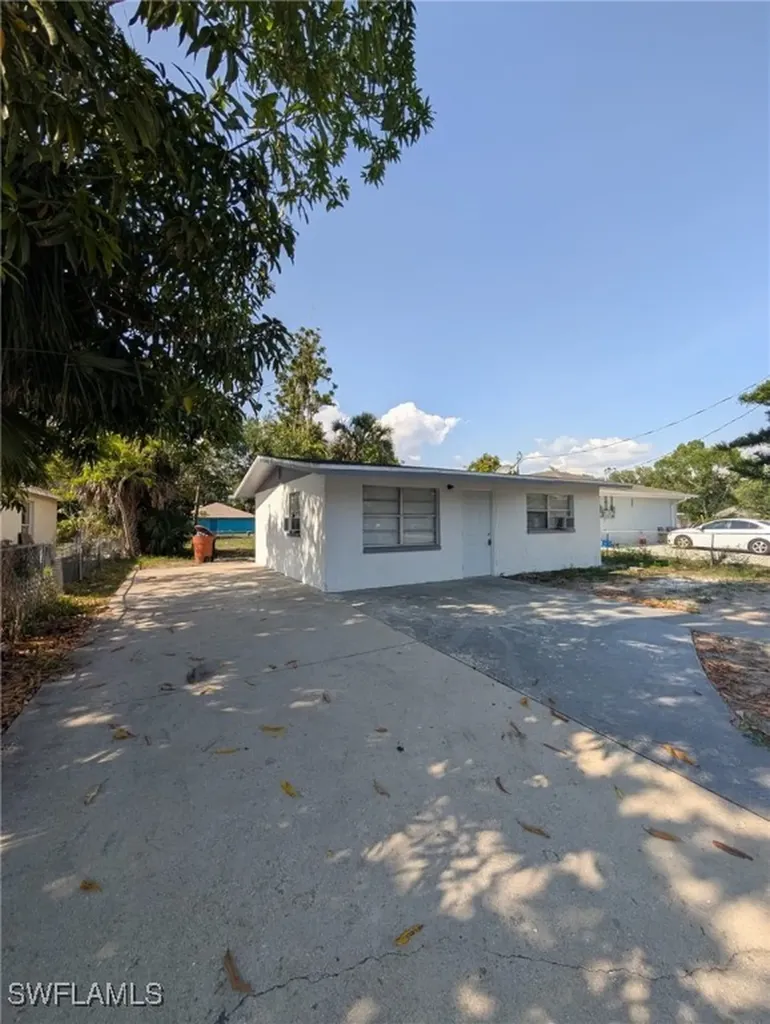 3135 Blount Street Fort Myers FL 33916