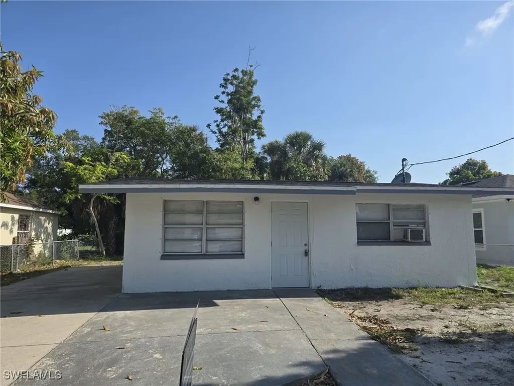 3135 Blount Street Fort Myers FL 33916