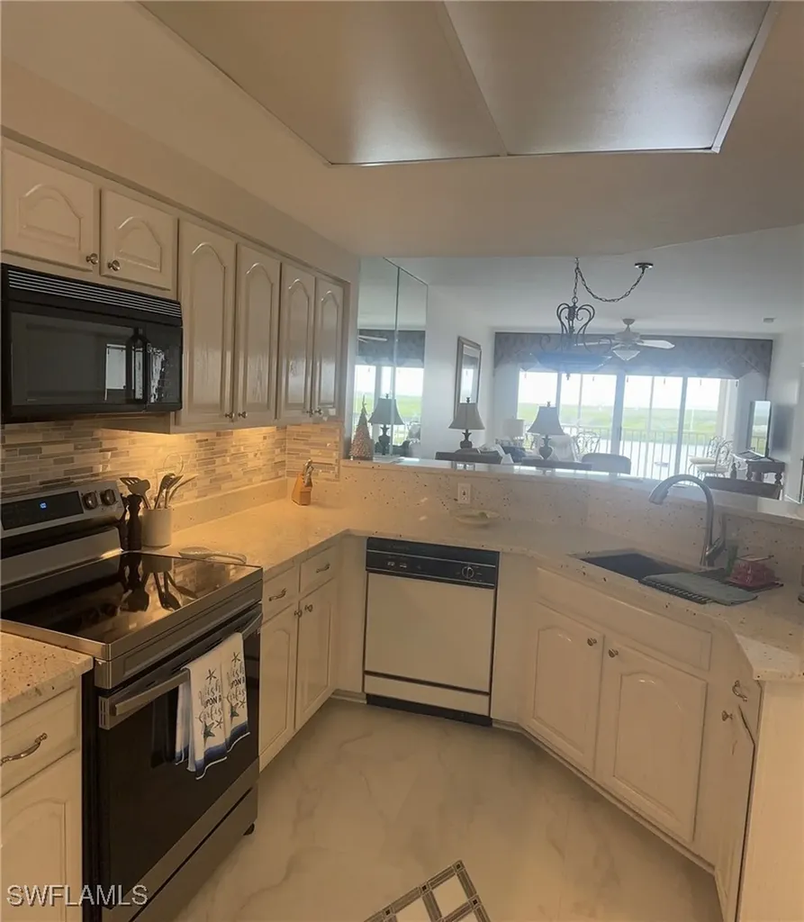 13105 Vanderbilt Drive Naples FL 34110