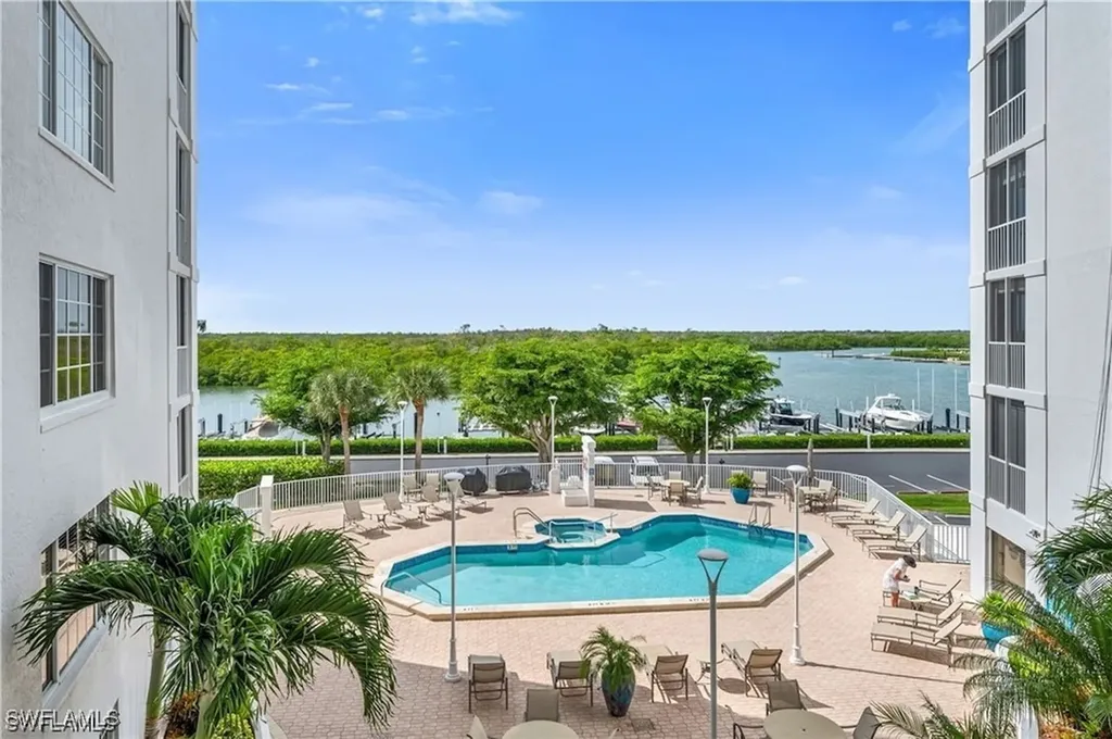 13105 Vanderbilt Drive Naples FL 34110