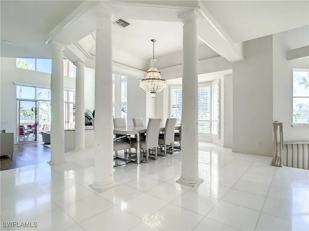 21 Casa Mar Lane Naples FL 34103