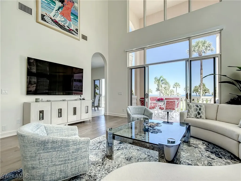 21 Casa Mar Lane Naples FL 34103