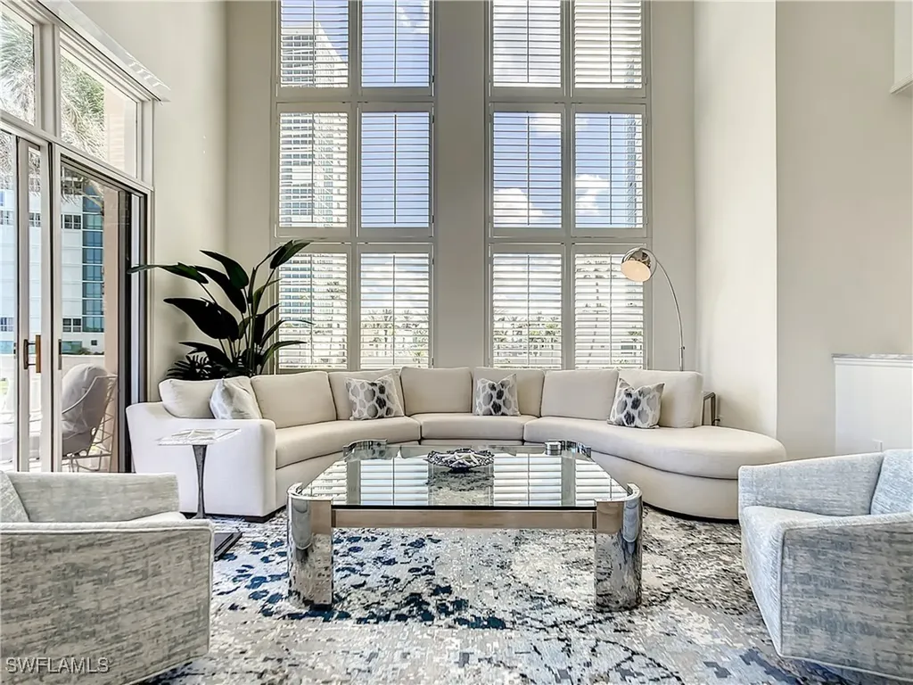 21 Casa Mar Lane Naples FL 34103