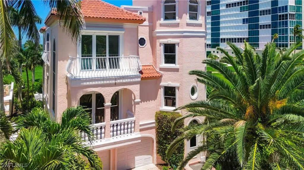 21 Casa Mar Lane Naples FL 34103