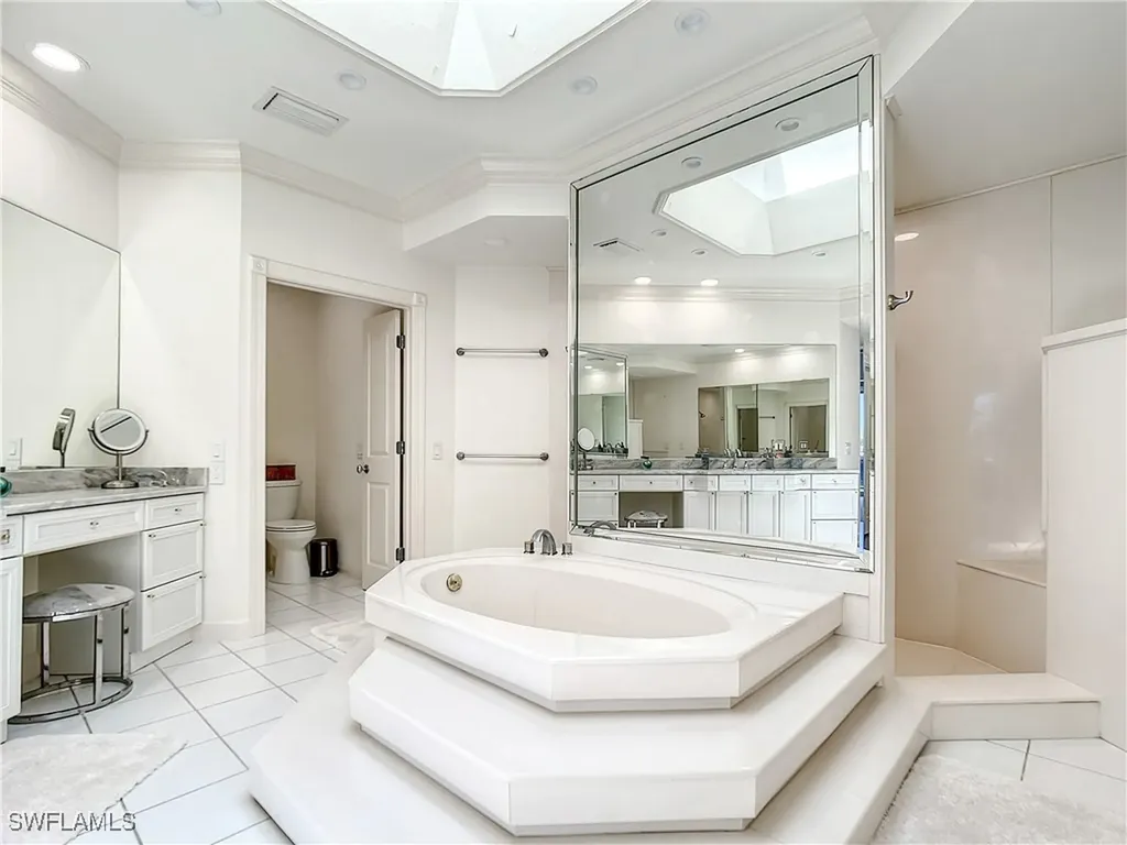 21 Casa Mar Lane Naples FL 34103