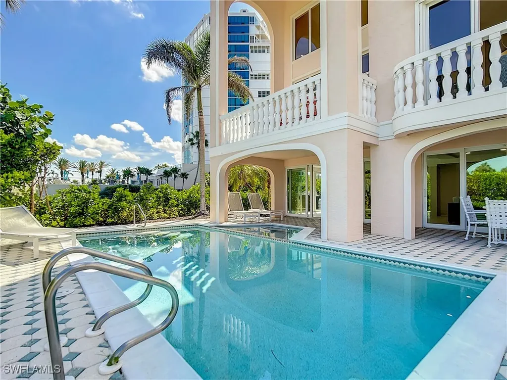 21 Casa Mar Lane Naples FL 34103