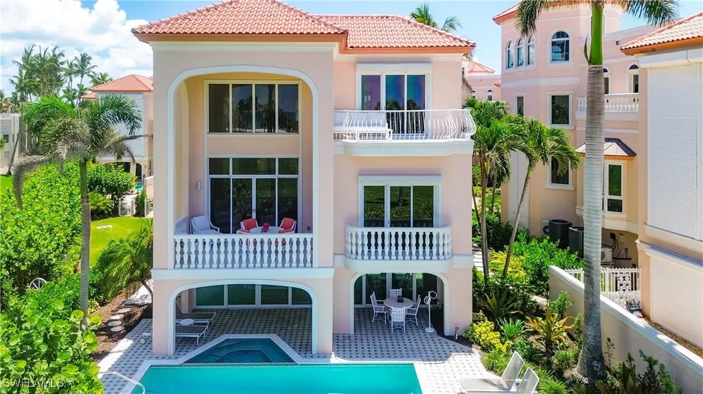 21 Casa Mar Lane Naples FL 34103