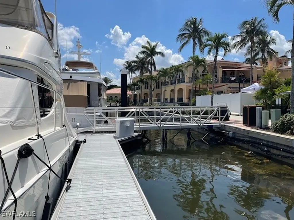 38' Boat Slip At Gulf Harbour B-24 Fort Myers FL 33908