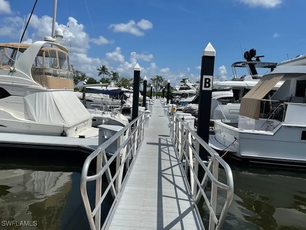 38' Boat Slip At Gulf Harbour B-24 Fort Myers FL 33908