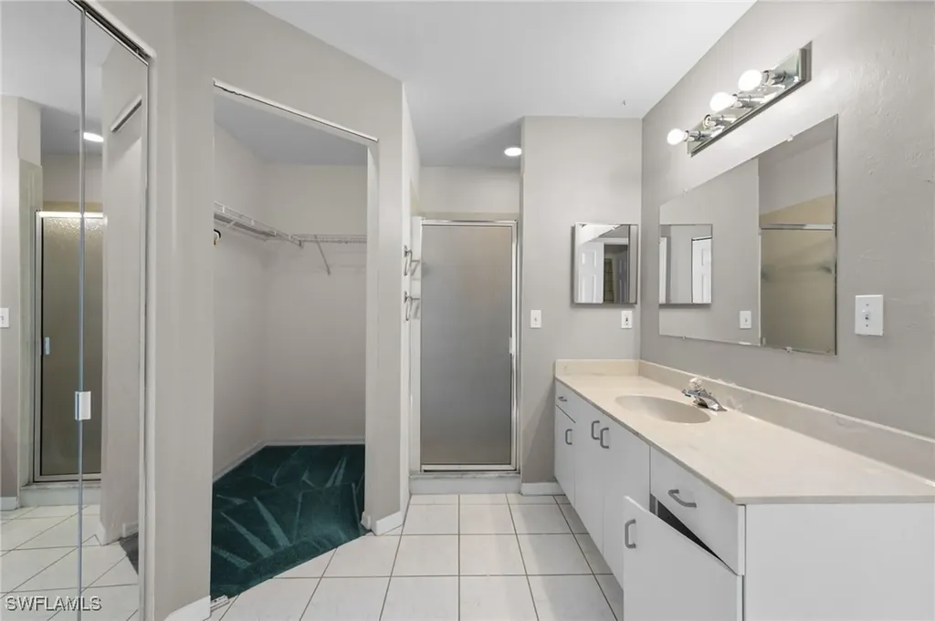 206 SE 12th Terrace Cape Coral FL 33990
