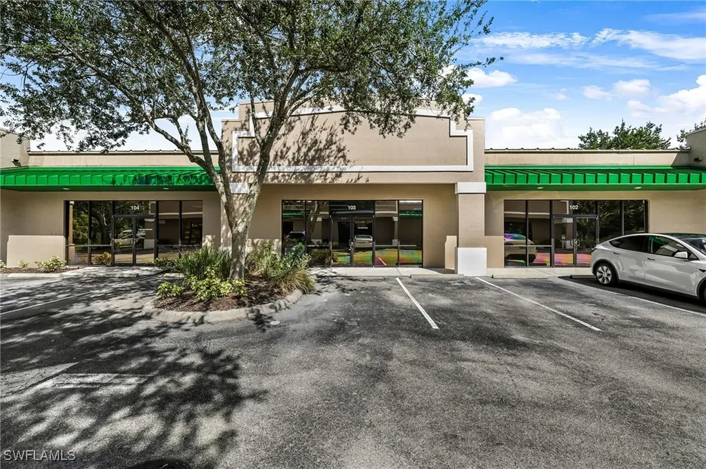 8991 Daniels Center Drive Fort Myers FL 33912