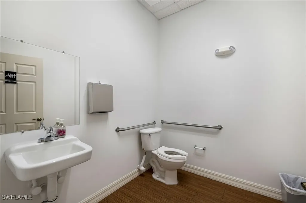 8991 Daniels Center Drive Fort Myers FL 33912