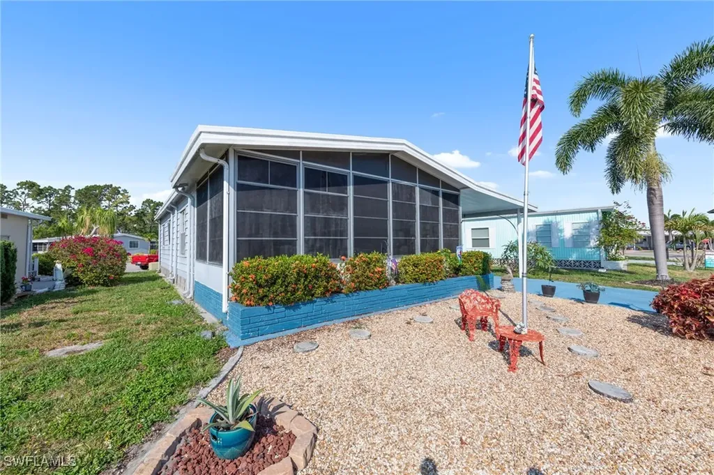 90 Snead Drive North Fort Myers FL 33903