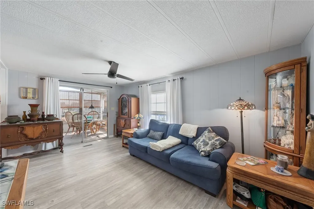 90 Snead Drive North Fort Myers FL 33903