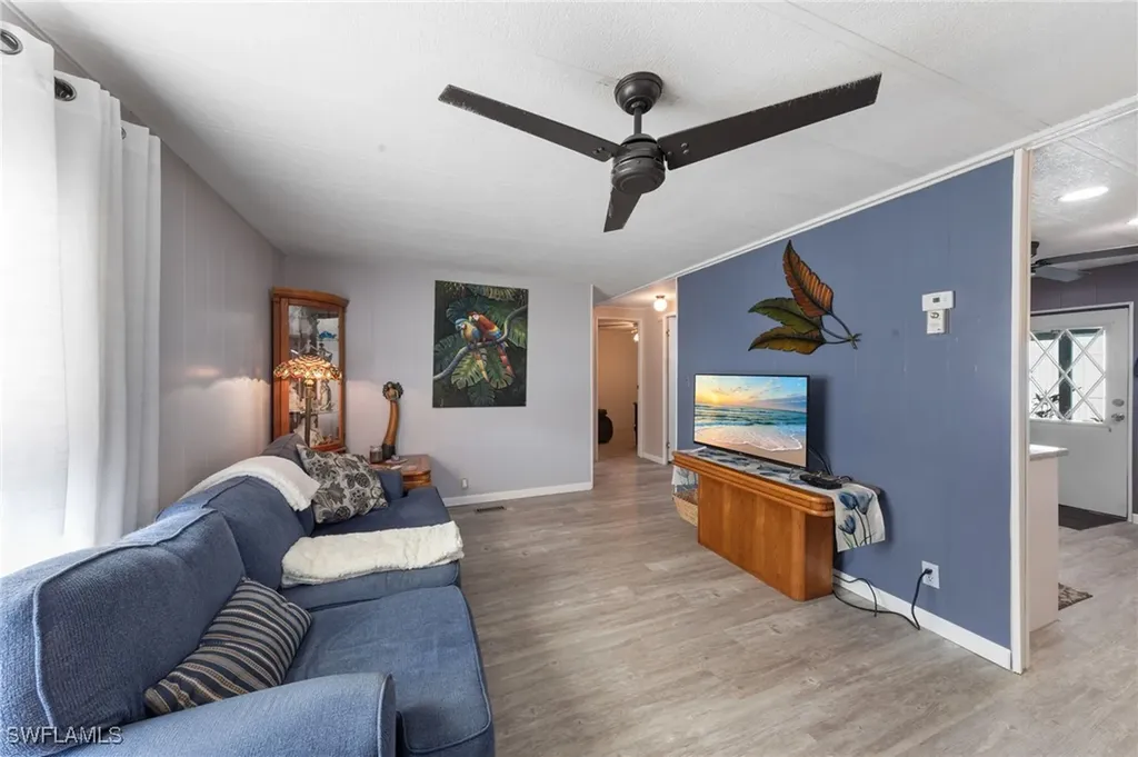 90 Snead Drive North Fort Myers FL 33903