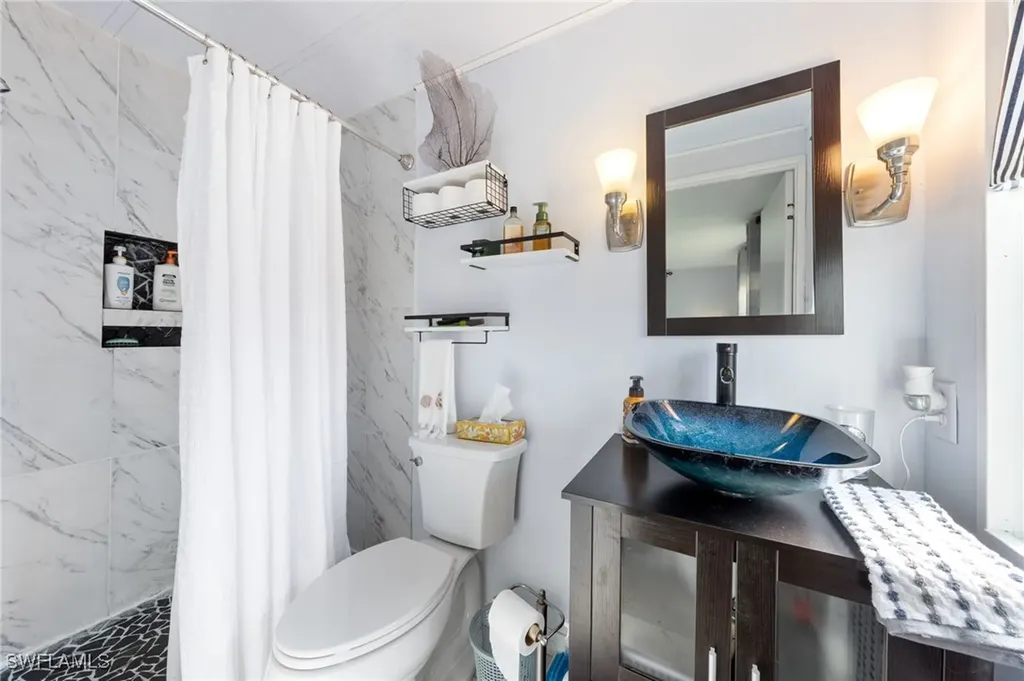 90 Snead Drive North Fort Myers FL 33903