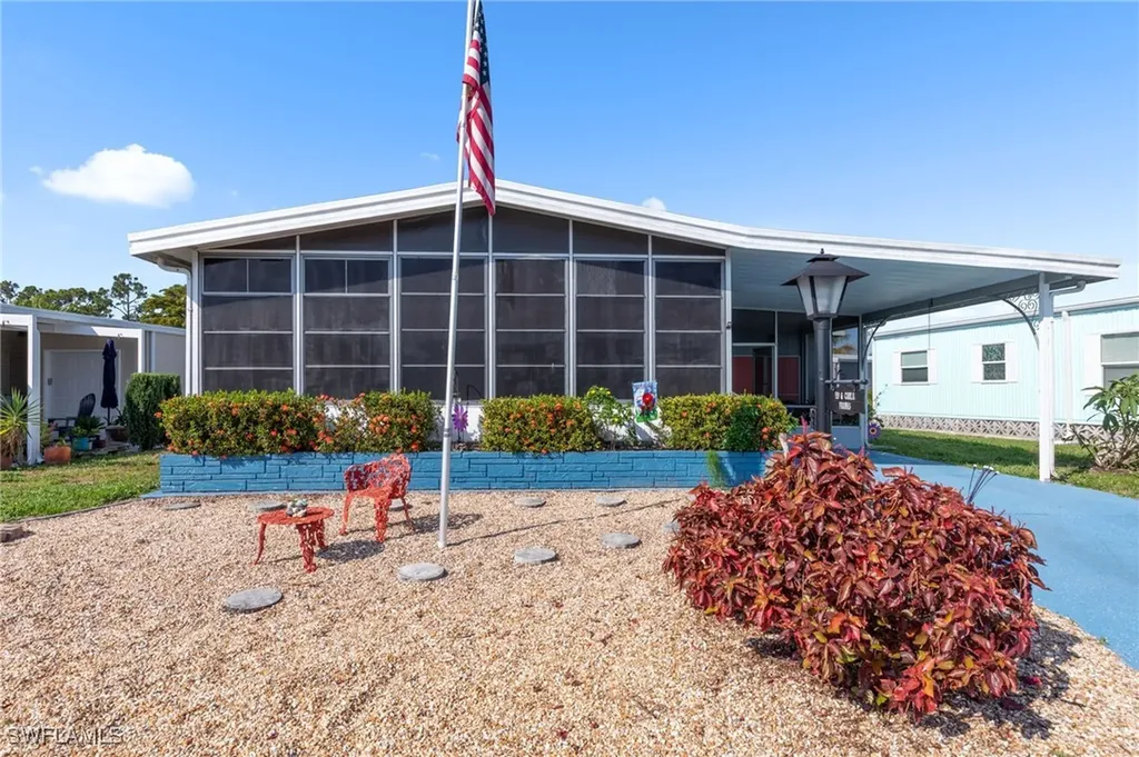 90 Snead Drive North Fort Myers FL 33903