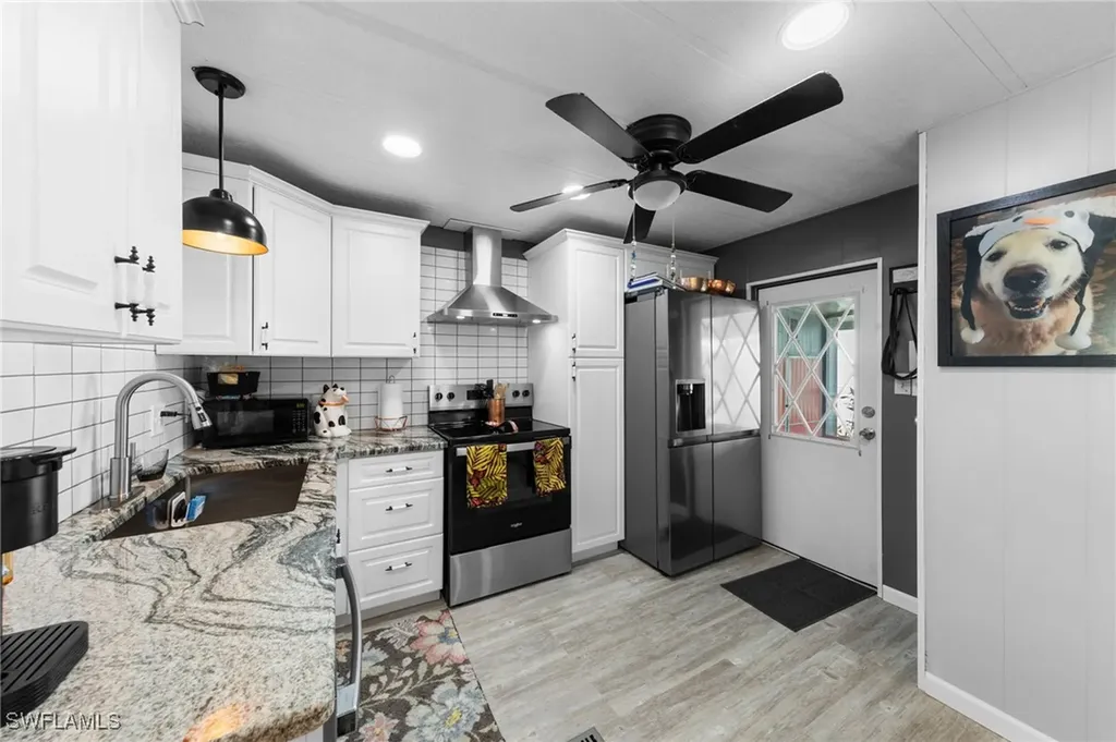 90 Snead Drive North Fort Myers FL 33903