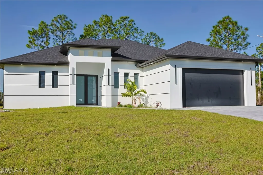 814 Fullerton Avenue S Lehigh Acres FL 33974