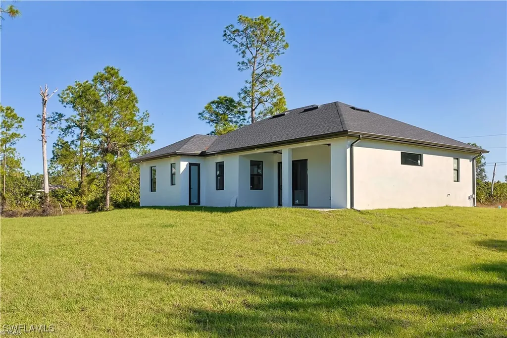 814 Fullerton Avenue S Lehigh Acres FL 33974