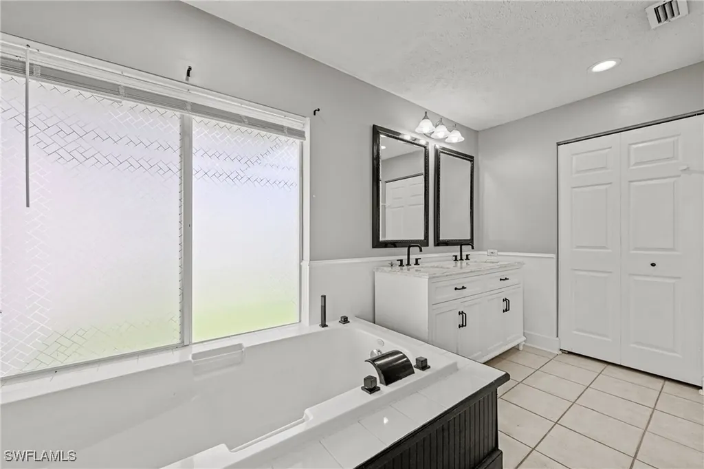 1311 SE 11th Street Cape Coral FL 33990