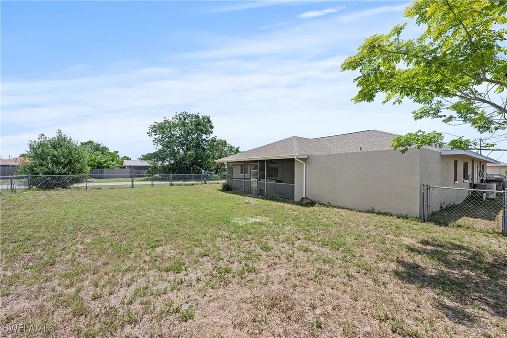 1311 SE 11th Street Cape Coral FL 33990