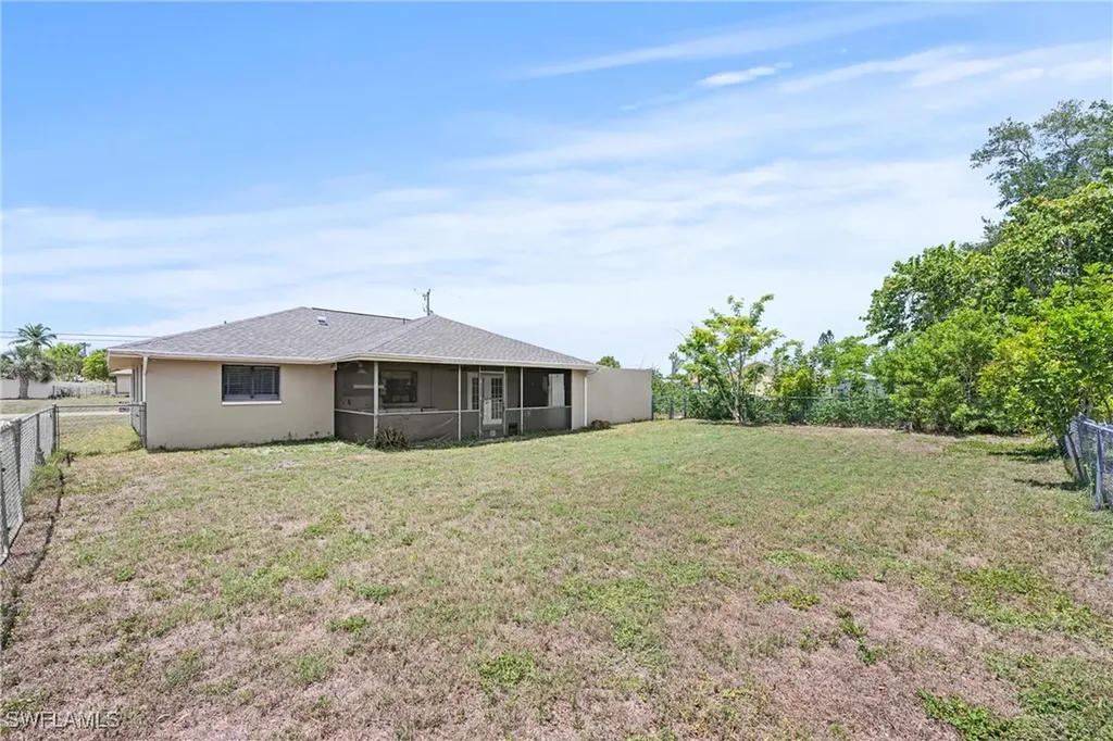 1311 SE 11th Street Cape Coral FL 33990