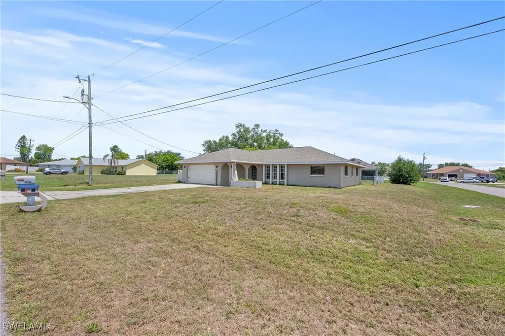 1311 SE 11th Street Cape Coral FL 33990