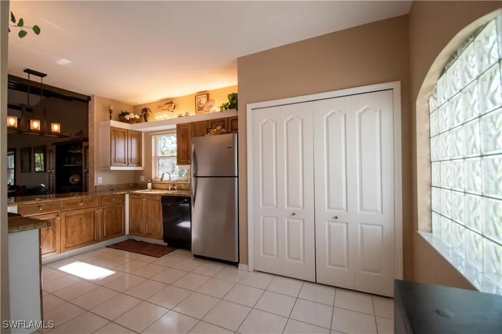 615 Rose Garden Road Cape Coral FL 33914