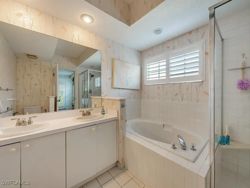 105 Tuscana Court Naples FL 34119