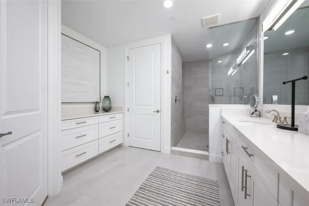 16360 Viansa Way Naples FL 34110