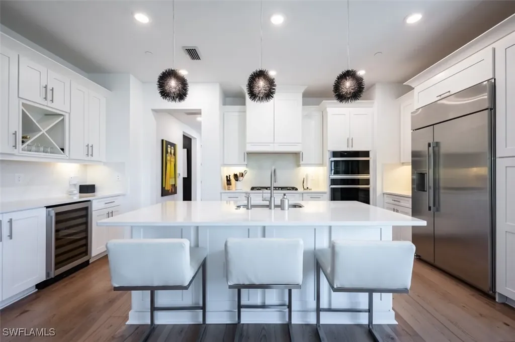 16360 Viansa Way Naples FL 34110