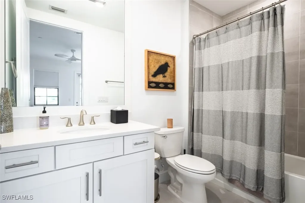 16360 Viansa Way Naples FL 34110