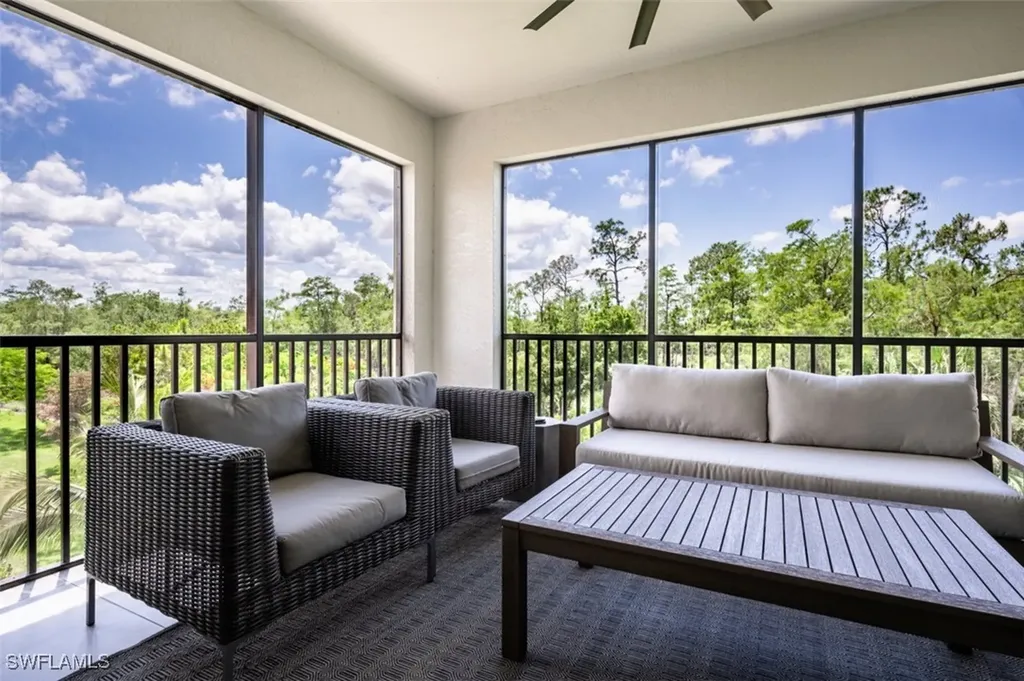 16360 Viansa Way Naples FL 34110