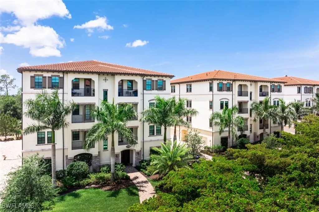 16360 Viansa Way Naples FL 34110