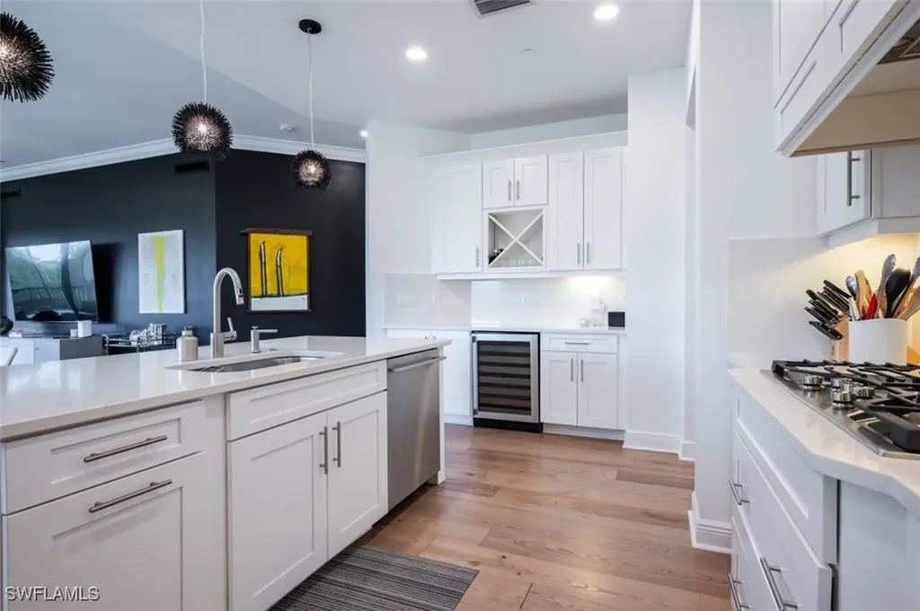 16360 Viansa Way Naples FL 34110