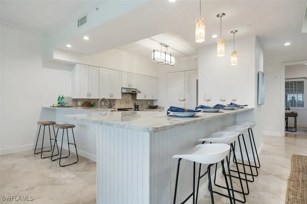 560 El Camino Real Naples FL 34119