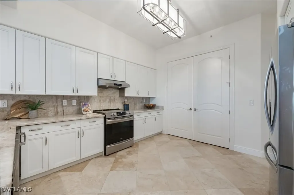 560 El Camino Real Naples FL 34119