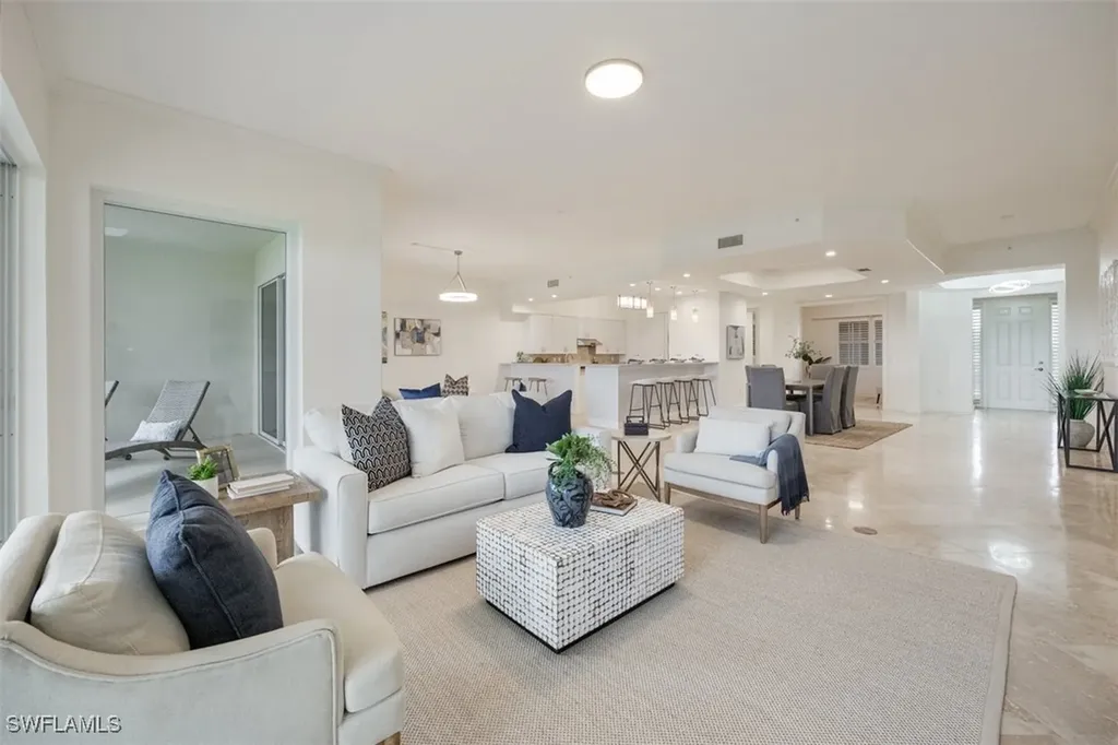 560 El Camino Real Naples FL 34119