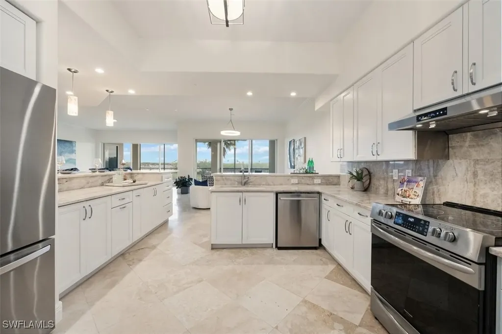 560 El Camino Real Naples FL 34119