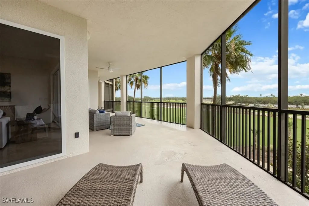 560 El Camino Real Naples FL 34119