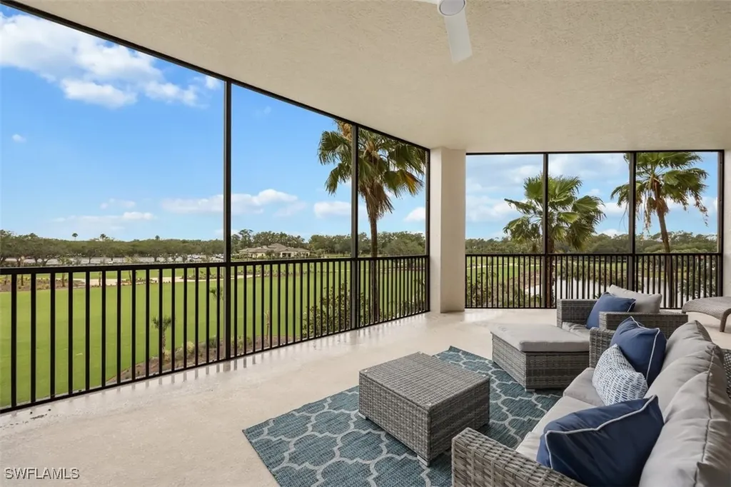 560 El Camino Real Naples FL 34119