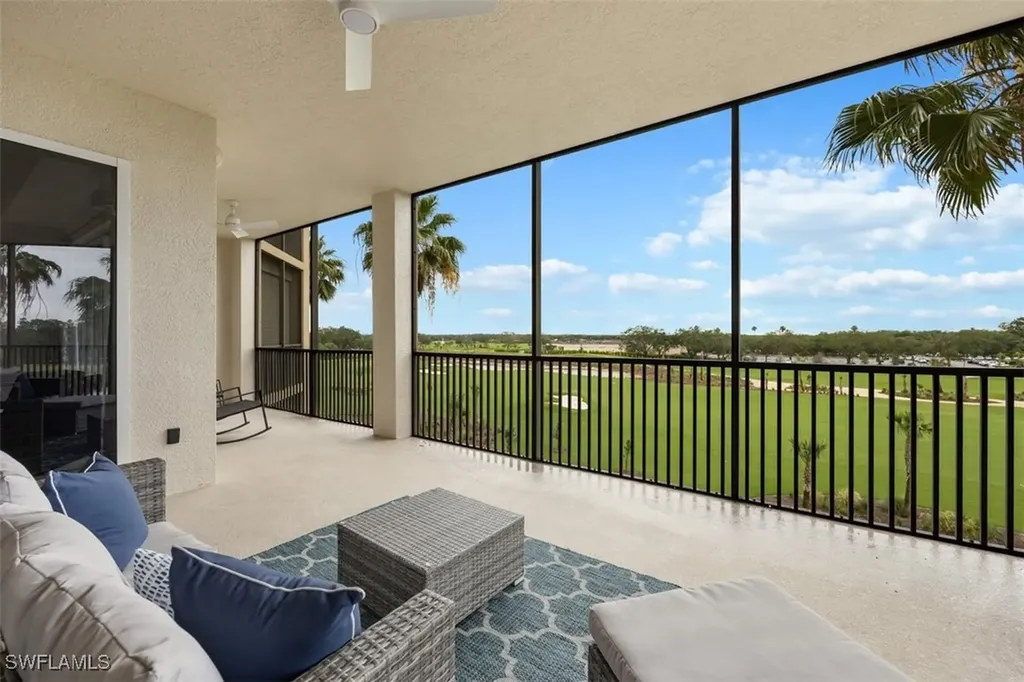 560 El Camino Real Naples FL 34119