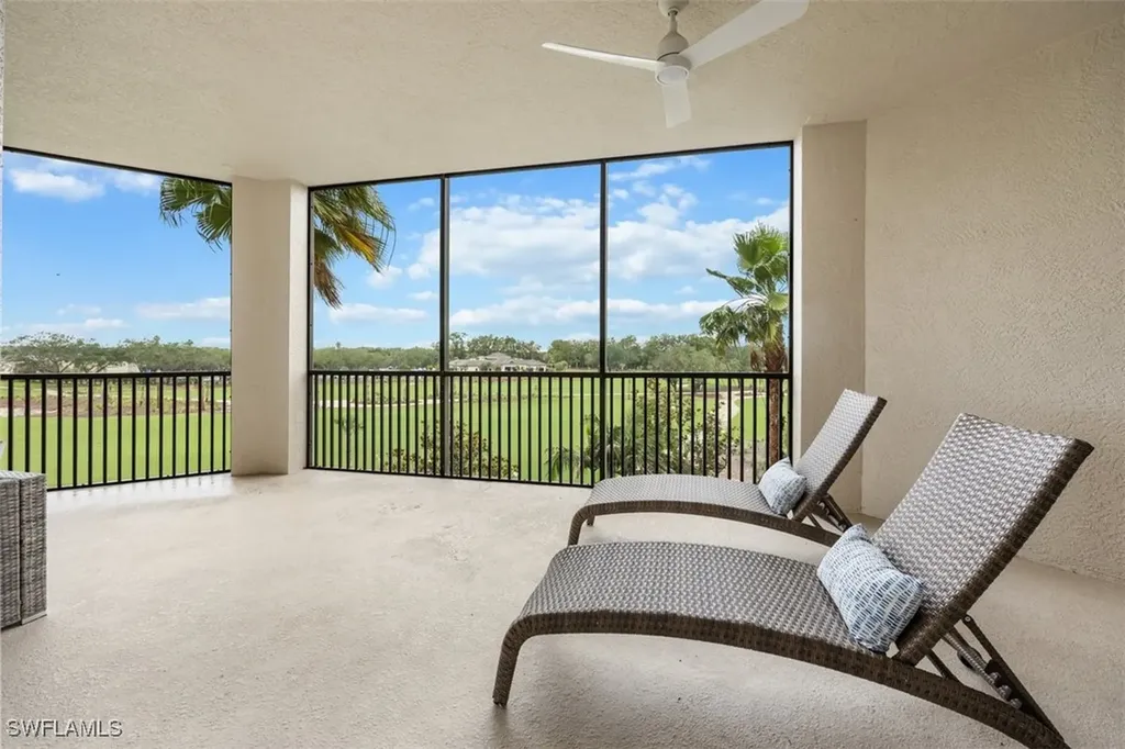 560 El Camino Real Naples FL 34119